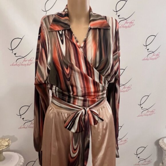 Unbranded. Size XL. Stretch Washable Wrap Stripe. Long Sleeve. Poly. B119 - Picture 1 of 6
